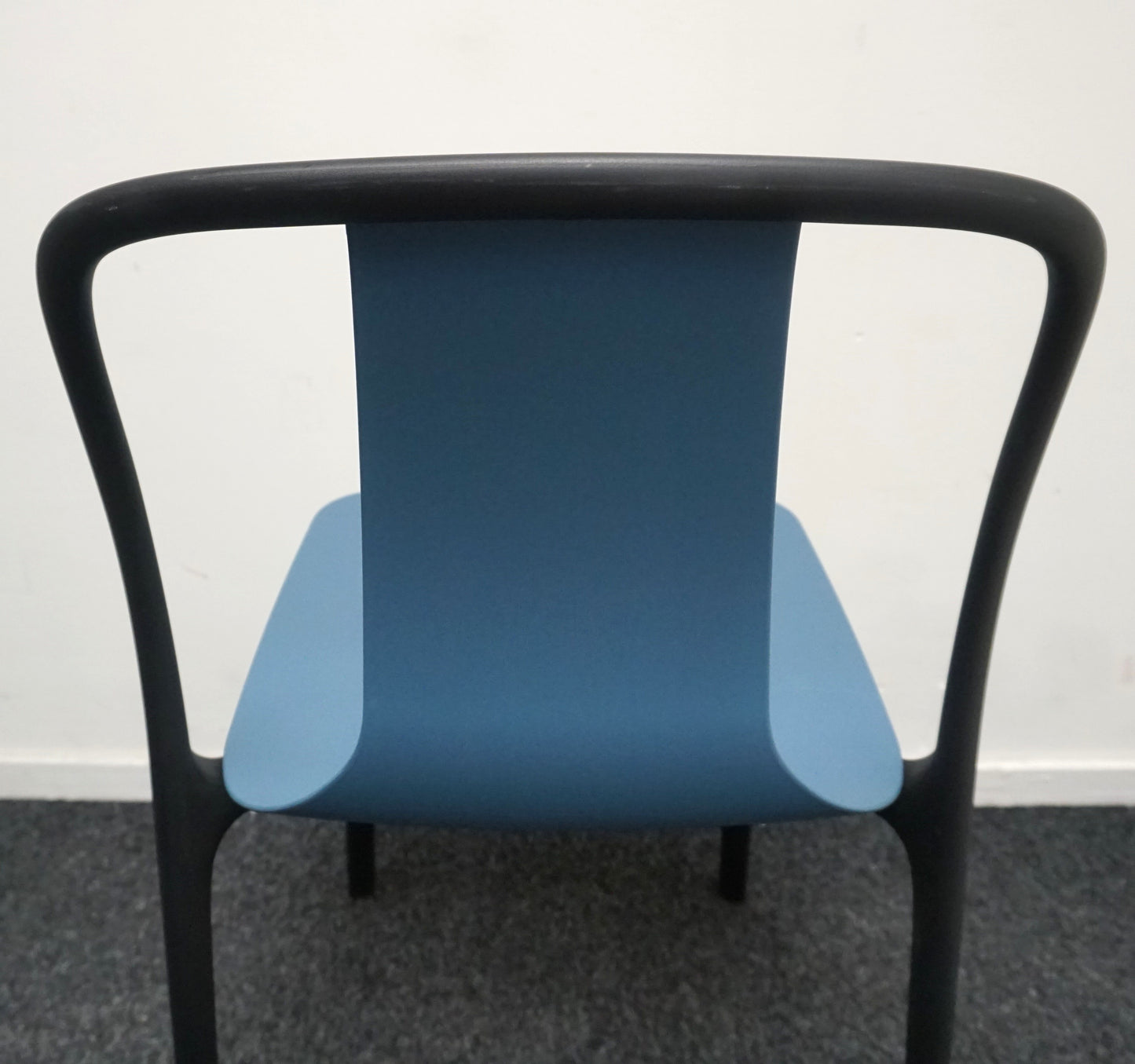 Vitra Eames Belleville Design Stoel | Blauw / Zwart