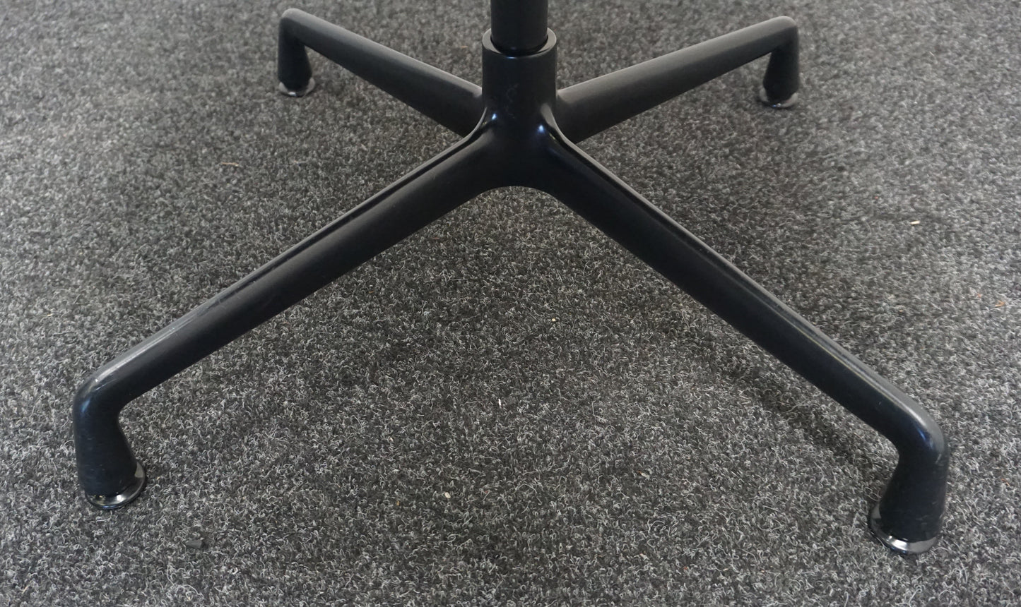 Vitra Eames EA 108 Design Vergaderstoel | Zwart / Zwart | Hopsak