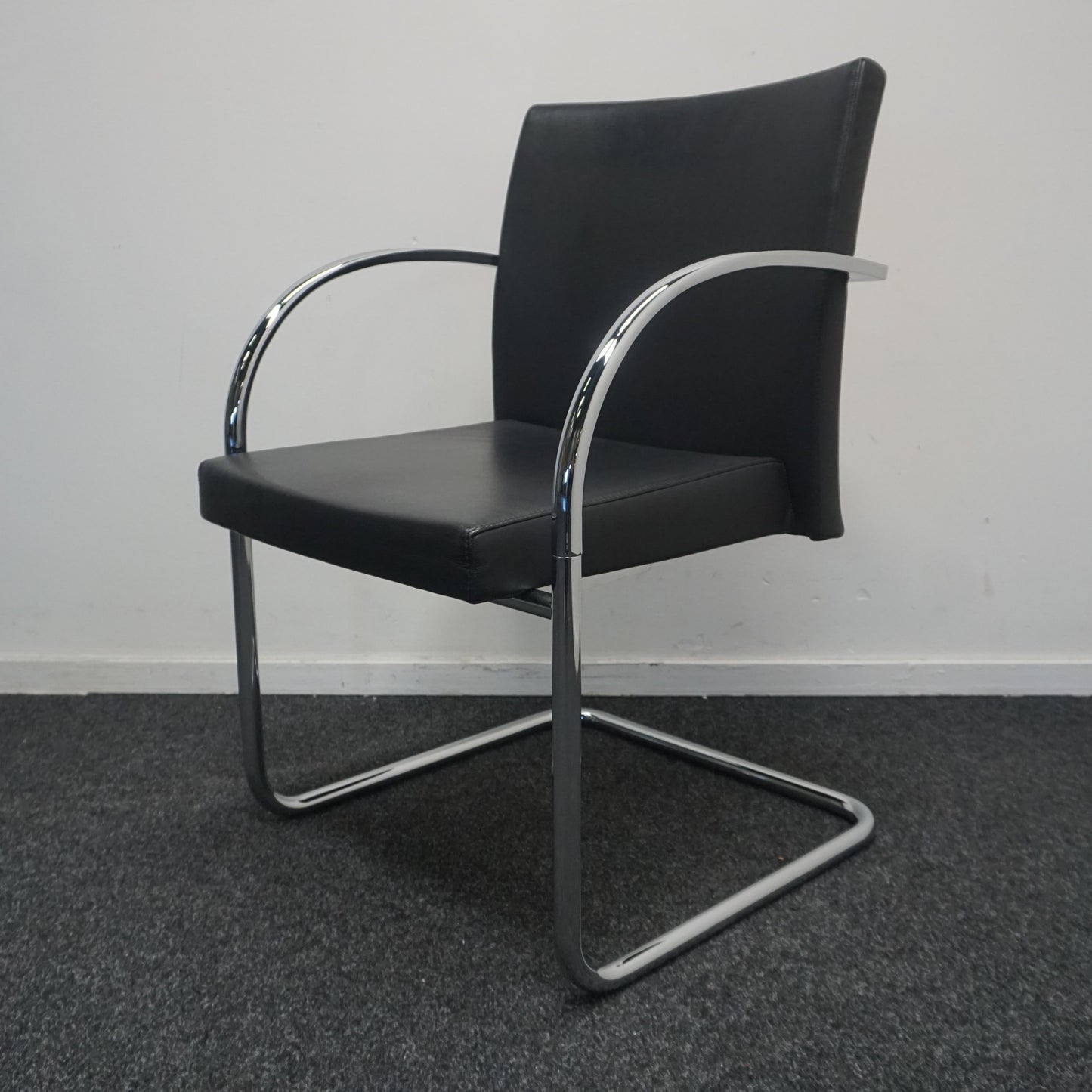 Artifort Prof Design Vergaderstoel | Zwart Leer