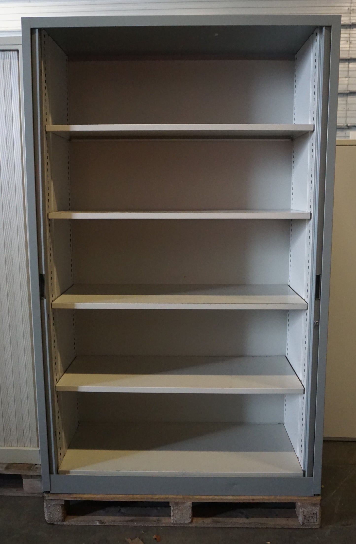 Aspa Roldeurkast | Archiefkast | 197 x 120 x 45 cm | Grijs