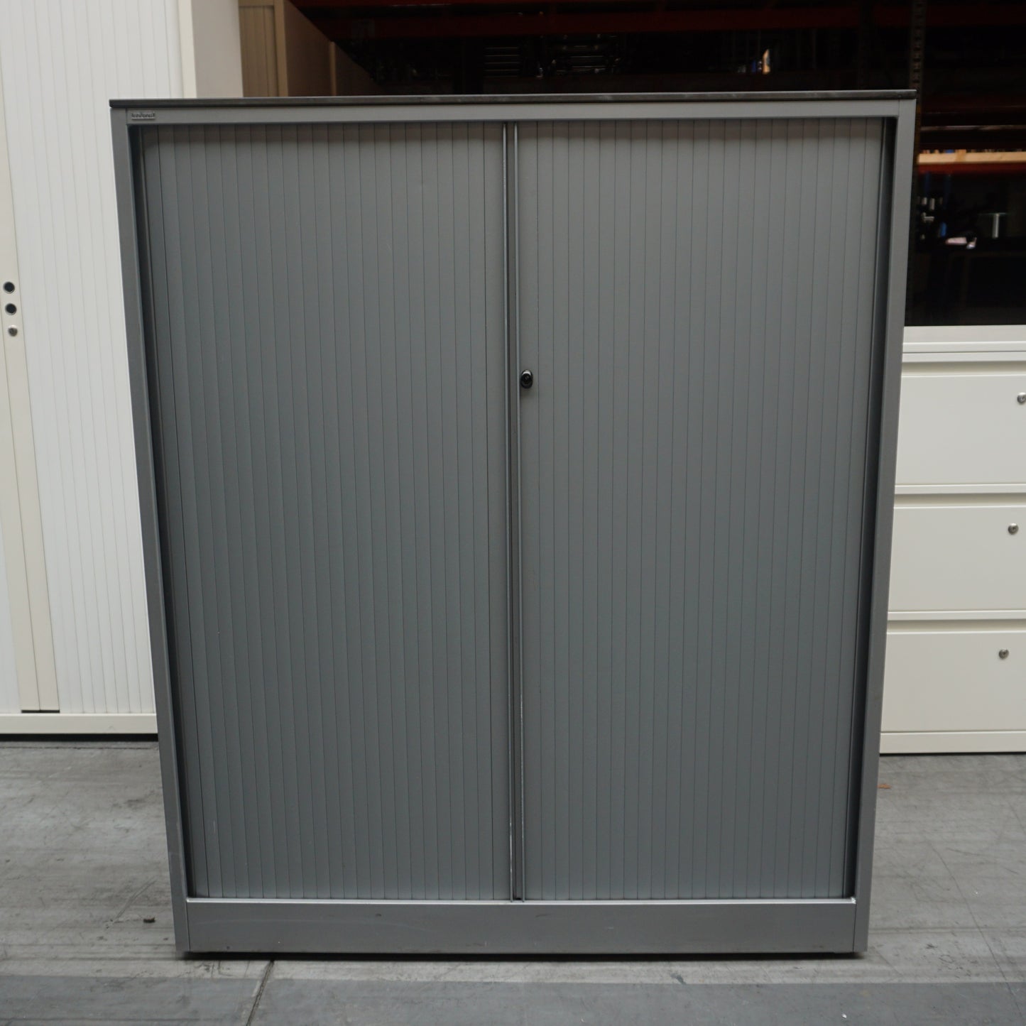 Ahrend Roldeurkast | Archiefkast | 144 x 120 x 45 cm | Grijs