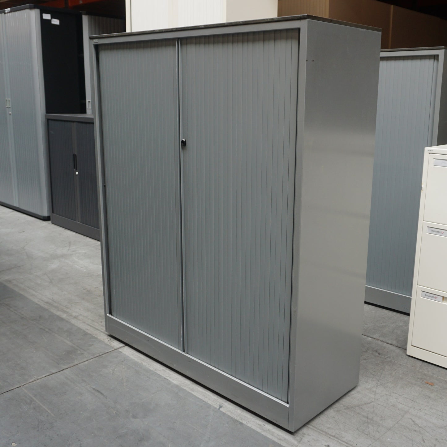 Ahrend Roldeurkast | Archiefkast | 144 x 120 x 45 cm | Grijs