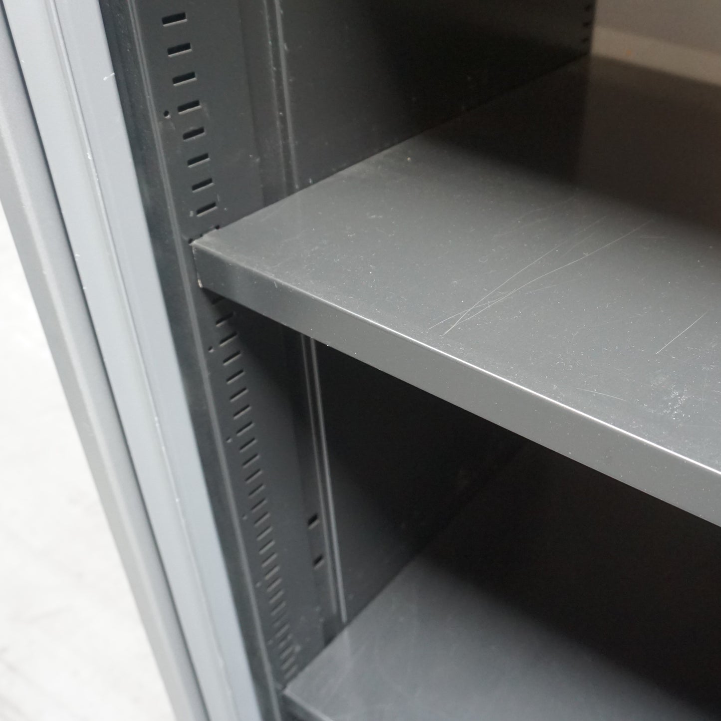 Ahrend Roldeurkast | Archiefkast | 144 x 120 x 45 cm | Grijs