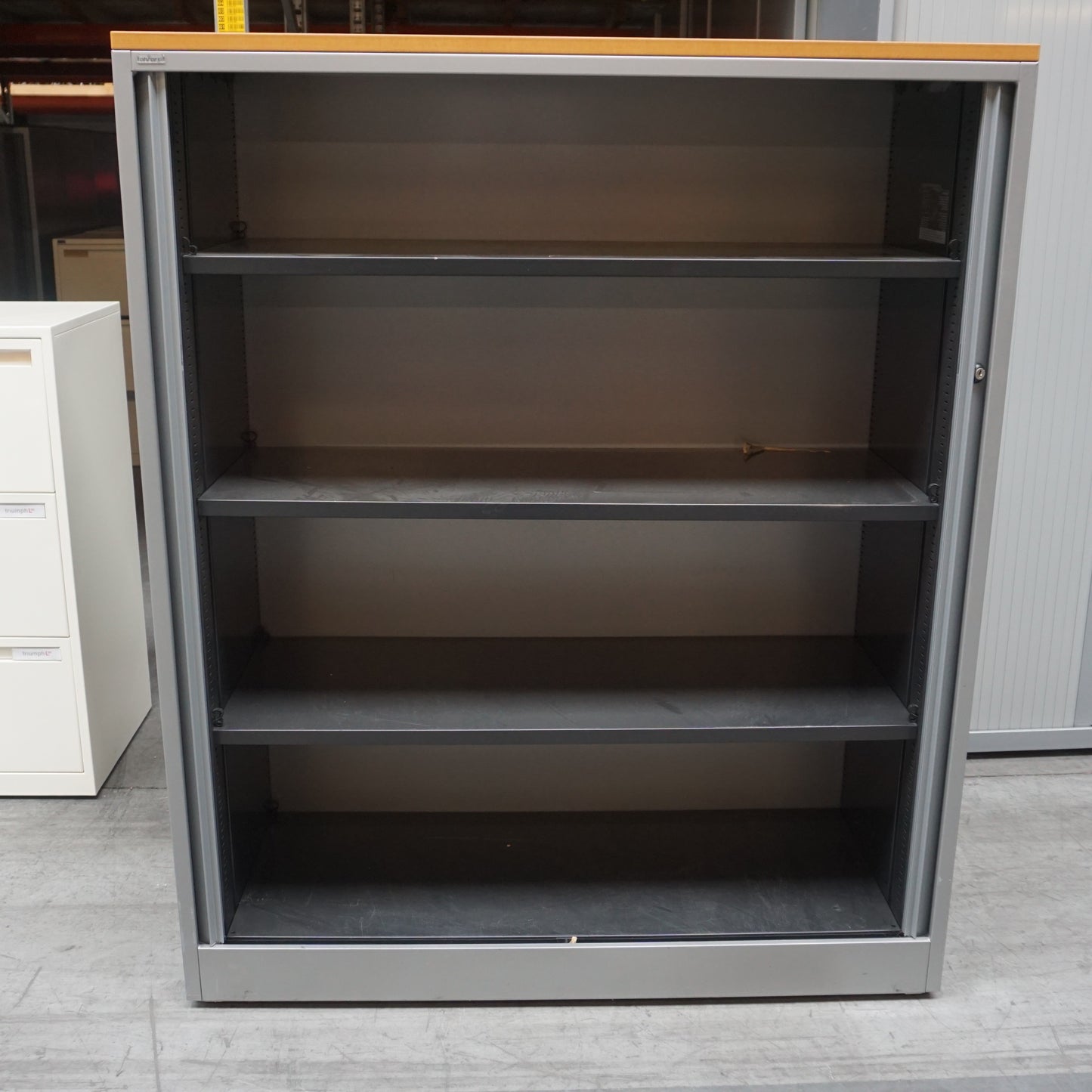 Ahrend Roldeurkast | Archiefkast | 145 x 120 x 45 cm | Grijs | Houten topblad