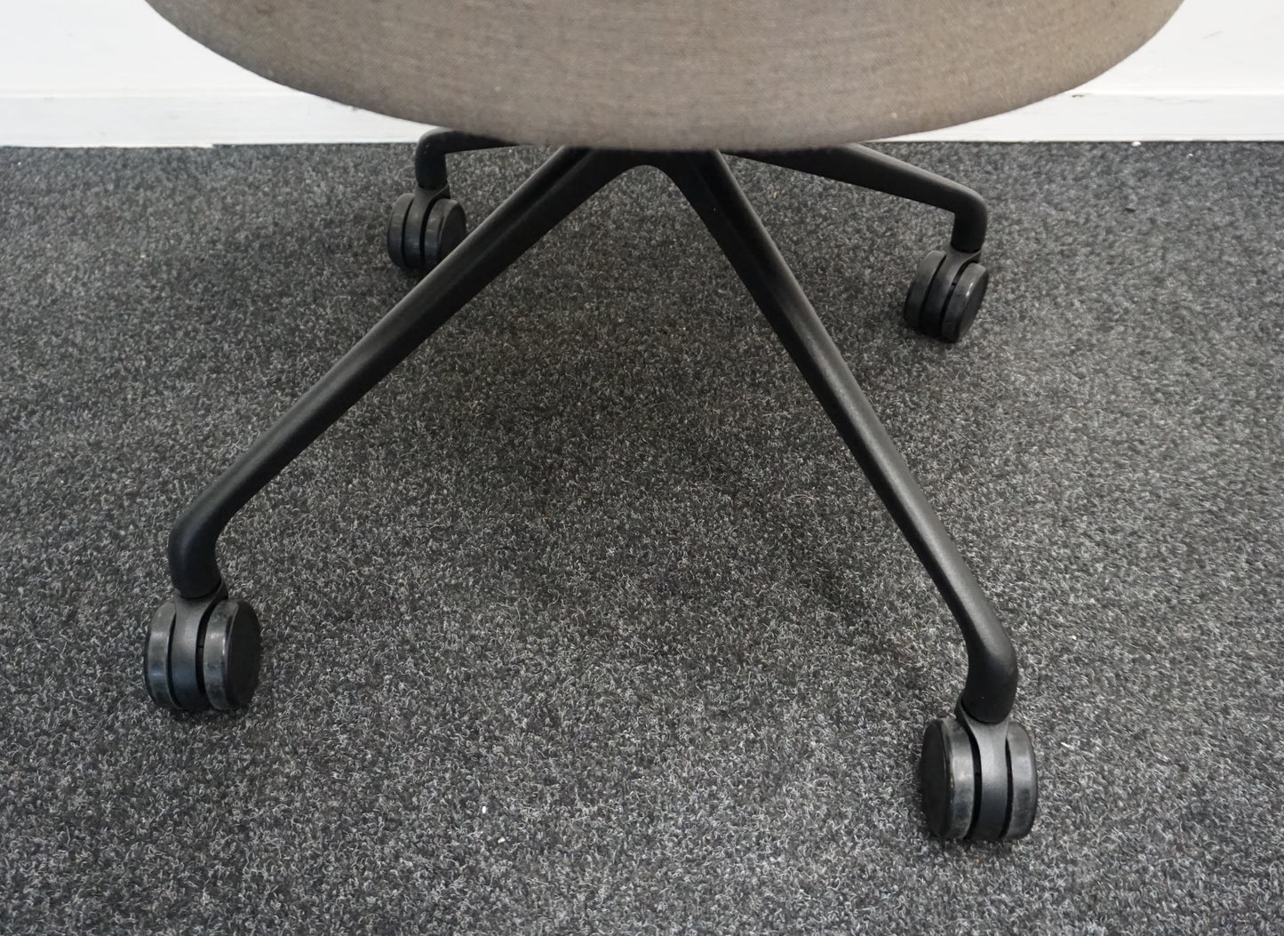 Viccarbe Copa Chair Design Stoel | Bruin | Verrijdbaar