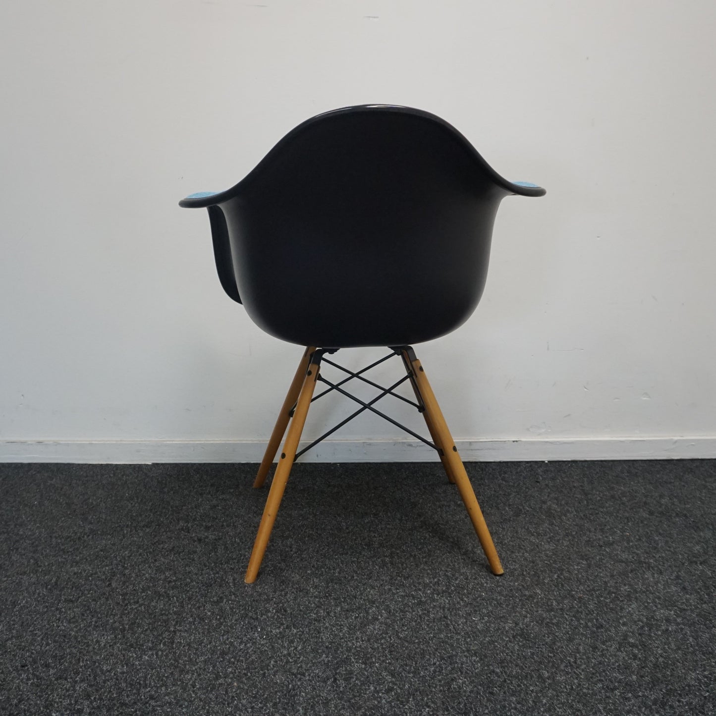 Vitra Eames DAW Design Stoel | Blauw / Zwart