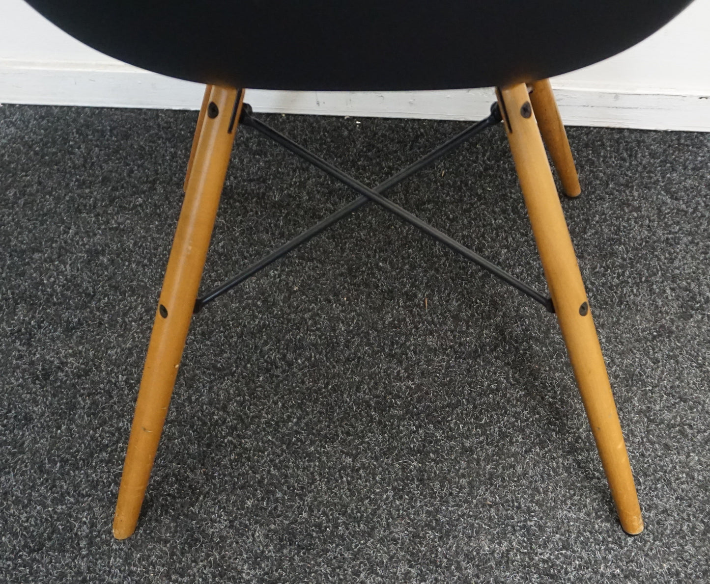 Vitra Eames DAW Design Stoel | Blauw / Zwart