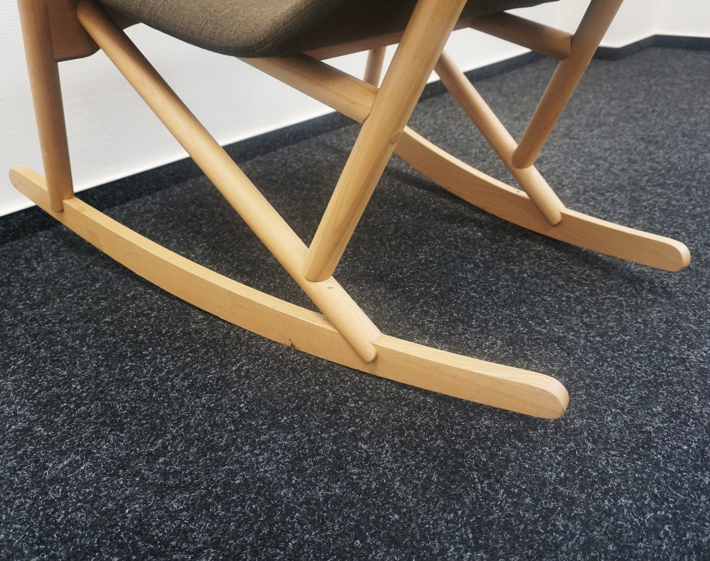 Moroso Klara Schommelstoel | Design Fauteuil | Roze / Bruin