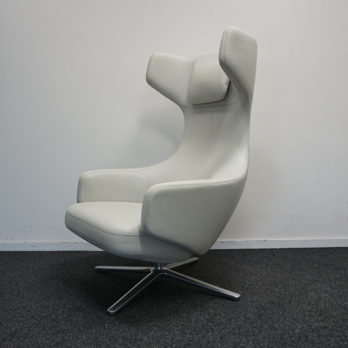 Vitra Grand Repos Design Fauteuil | Creme Wit Leer