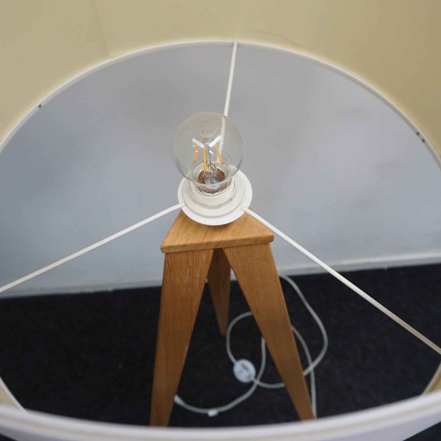 Zuiver Tripod Vloerlamp | Design Lamp | Wit / Hout
