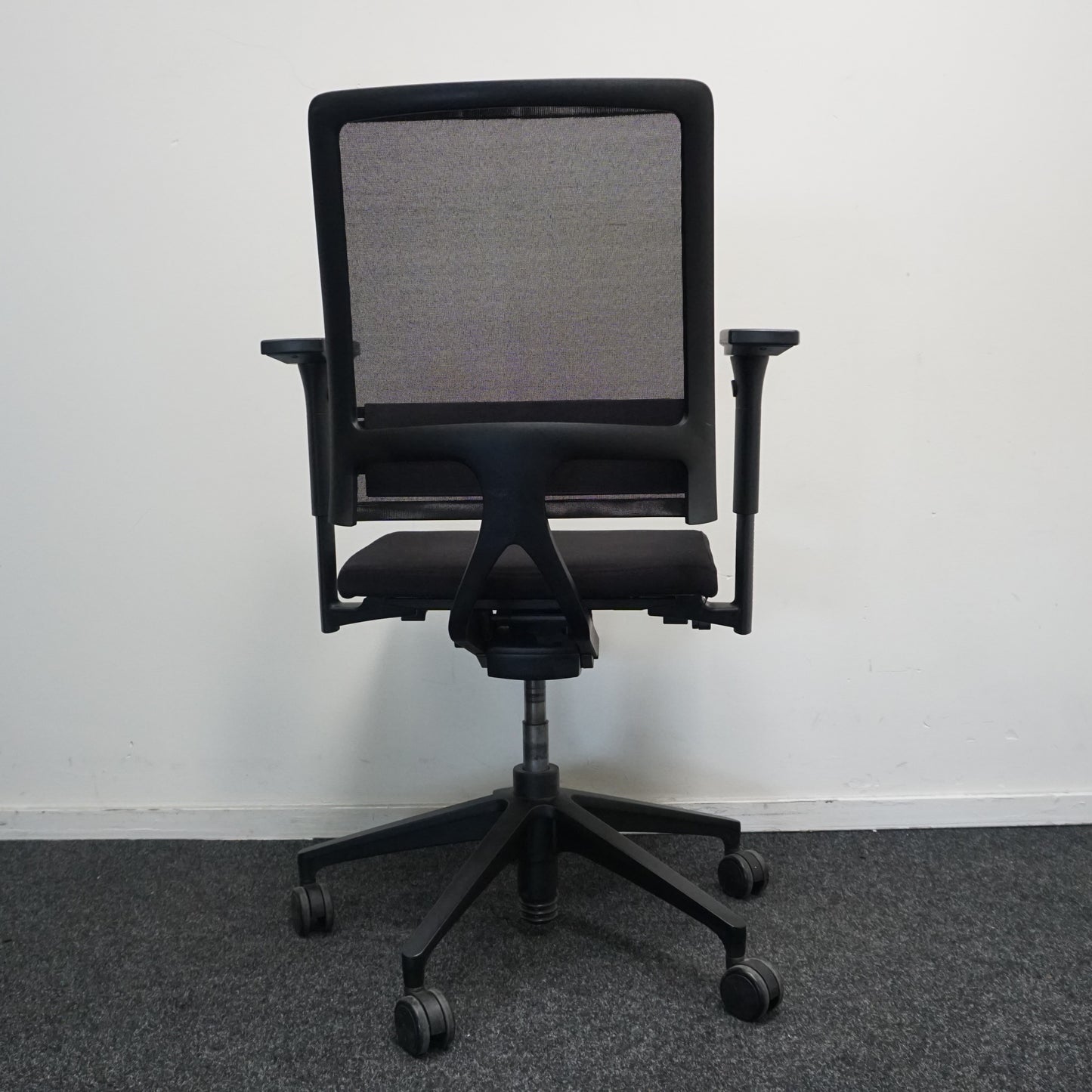 Sedus UM-100 Bureaustoel | Zwart | Netweave