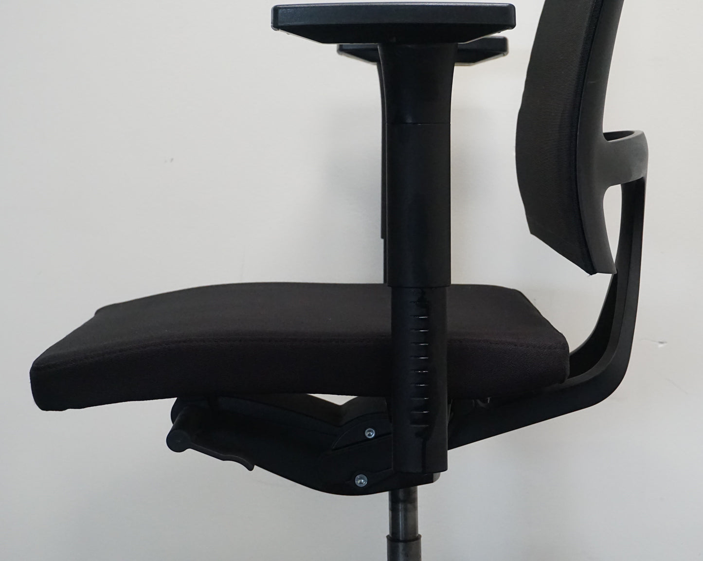 Sedus UM-100 Bureaustoel | Zwart | Netweave