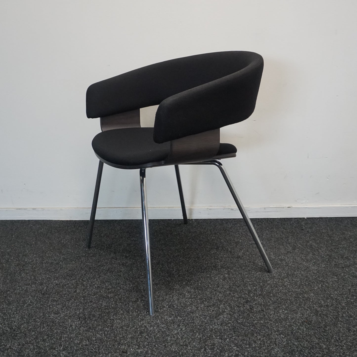 Allermuir A580 Mollie Design Stoel | Zwart / Zwart