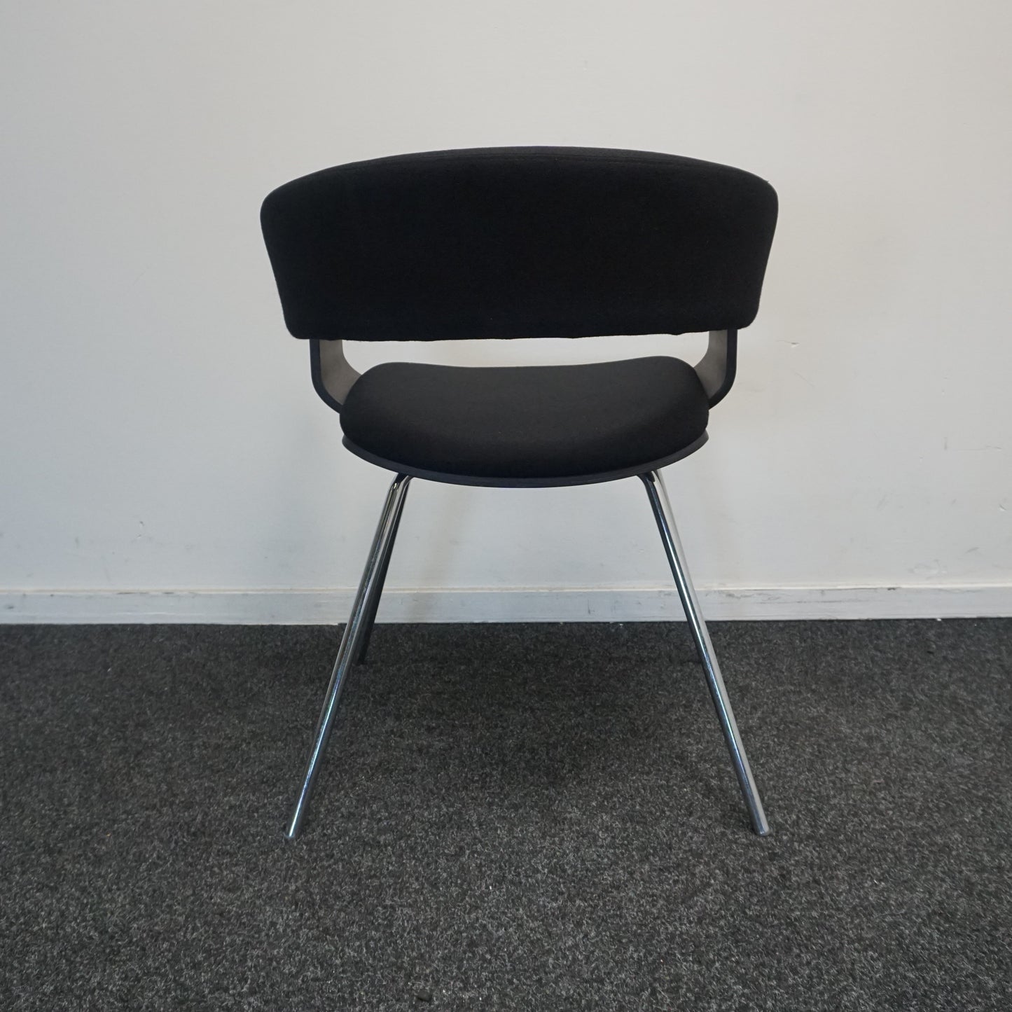 Allermuir A580 Mollie Design Stoel | Zwart / Zwart