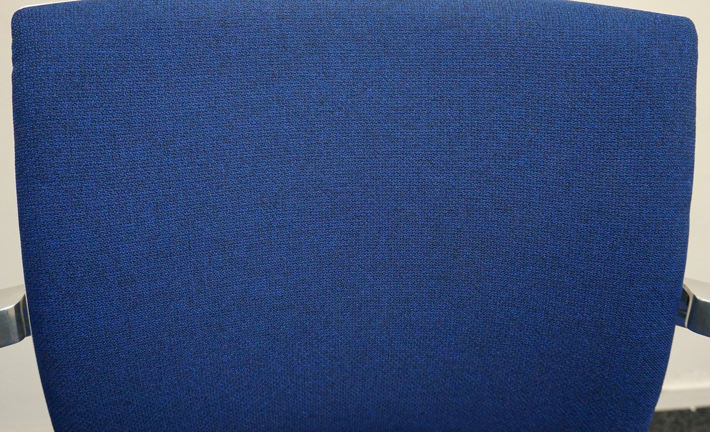 Ahrend Well Vergaderstoel | Donkerblauw / Wit