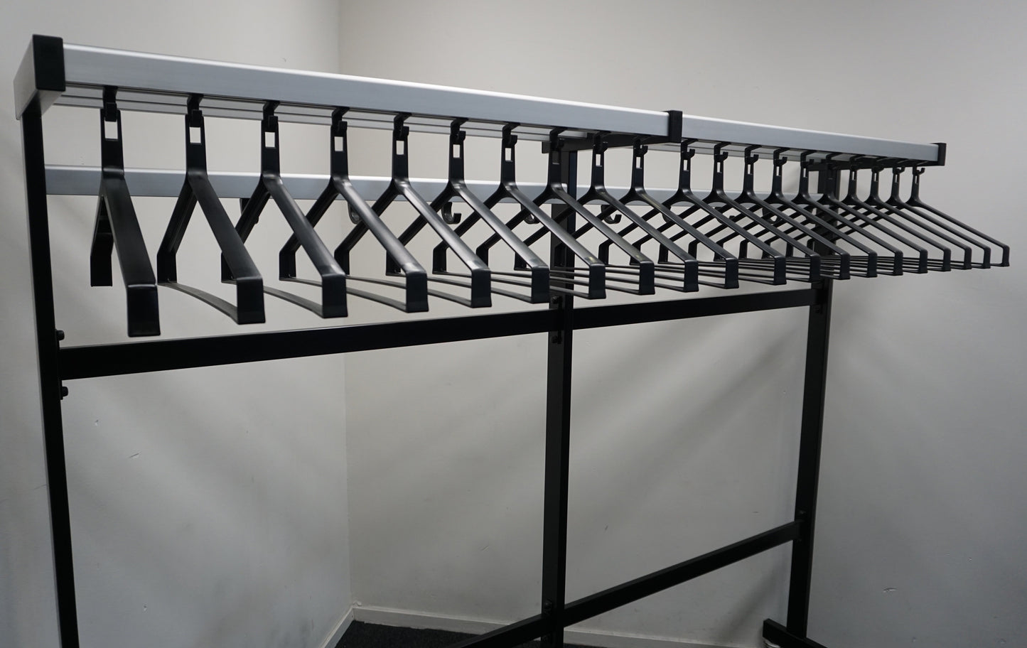 Van Esch Kapstok | 20 Hangers | 10 Haken | Garderobe Kapstok