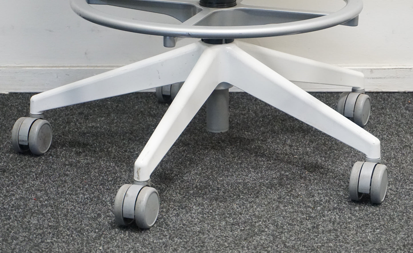 Steelcase Cobi Chair | Baliestoel | Grijs | Wit