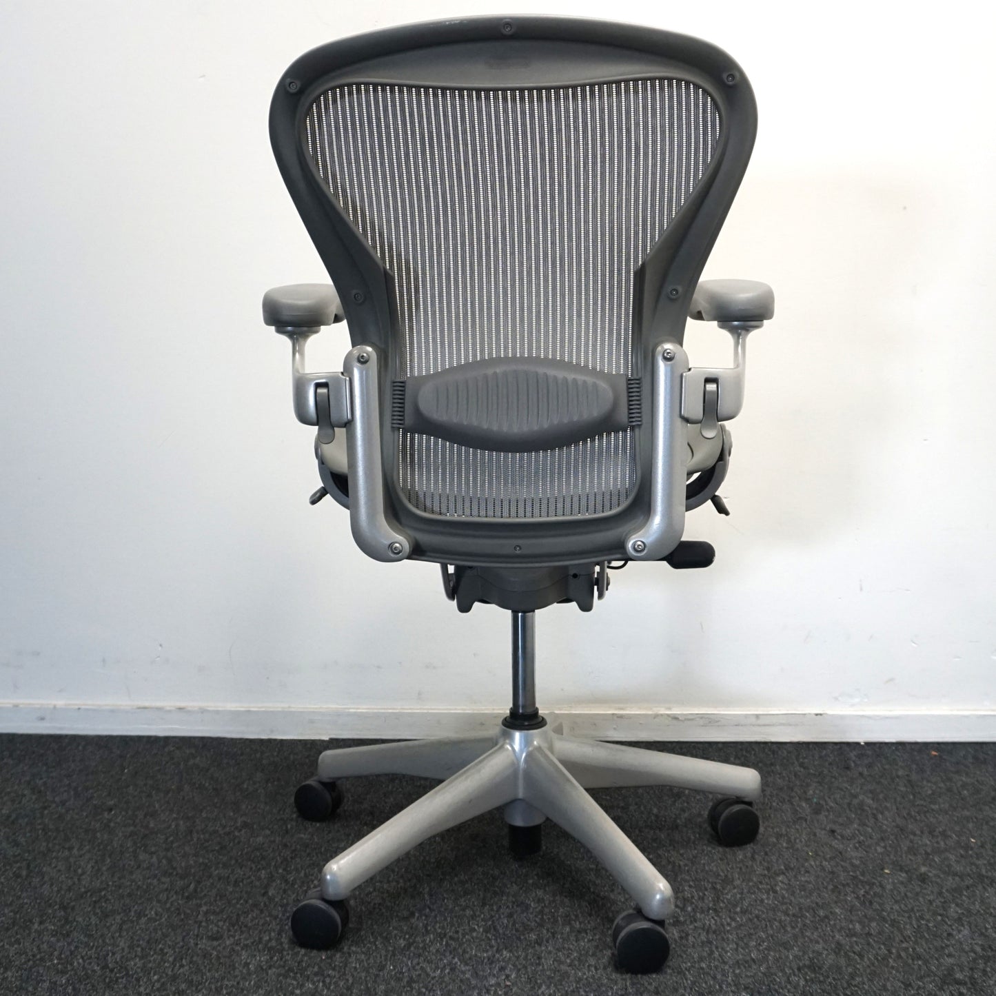 Herman Miller Aeron type B Bureaustoel | Ergonomisch | Titanium