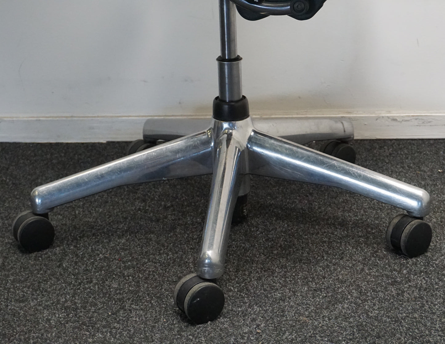 Herman Miller Aeron type B Bureaustoel | Ergonomisch | Grafiet / Chroom