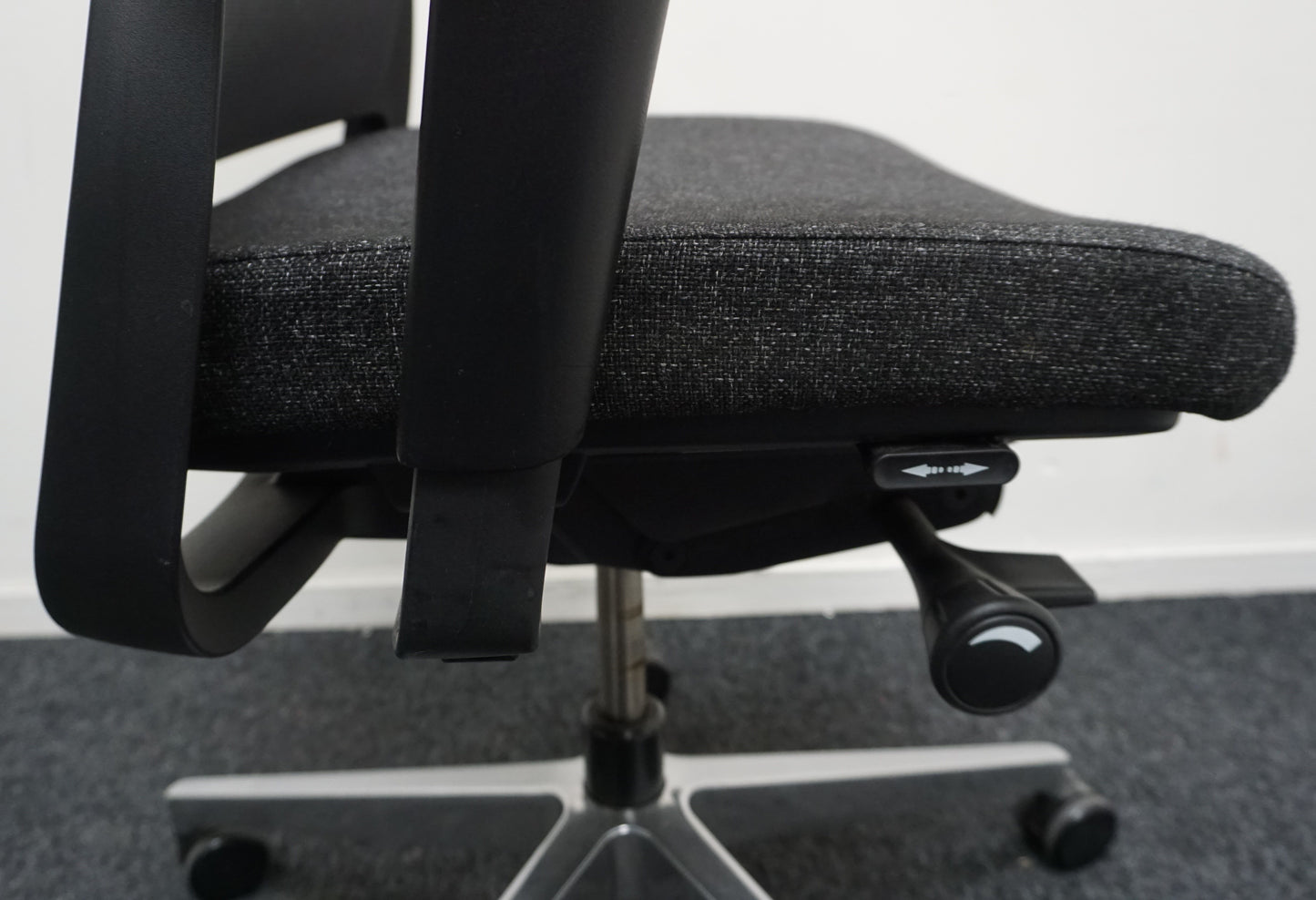 Gispen Zinn Bureaustoel | Ergonomisch | Donkergrijs / Chroom