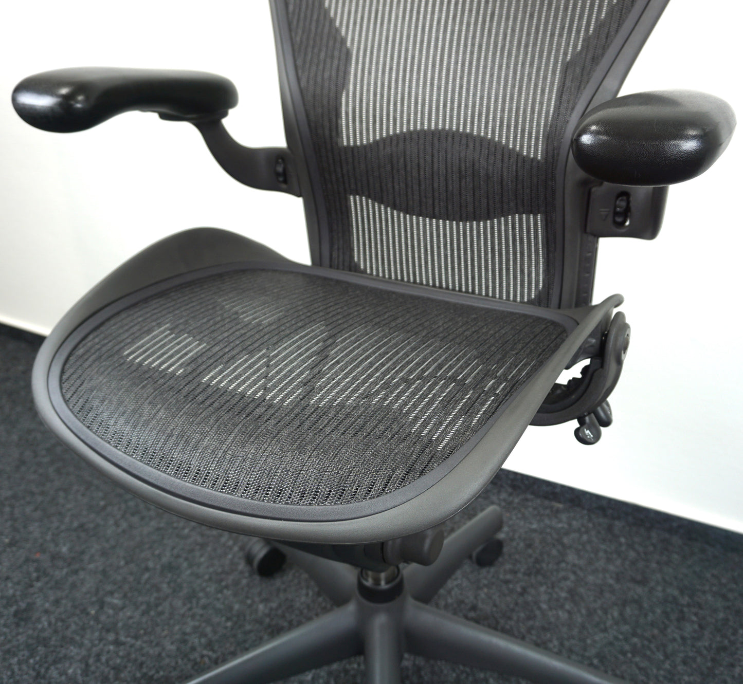 Herman Miller Aeron type B Bureaustoel | Ergonomisch | Antraciet