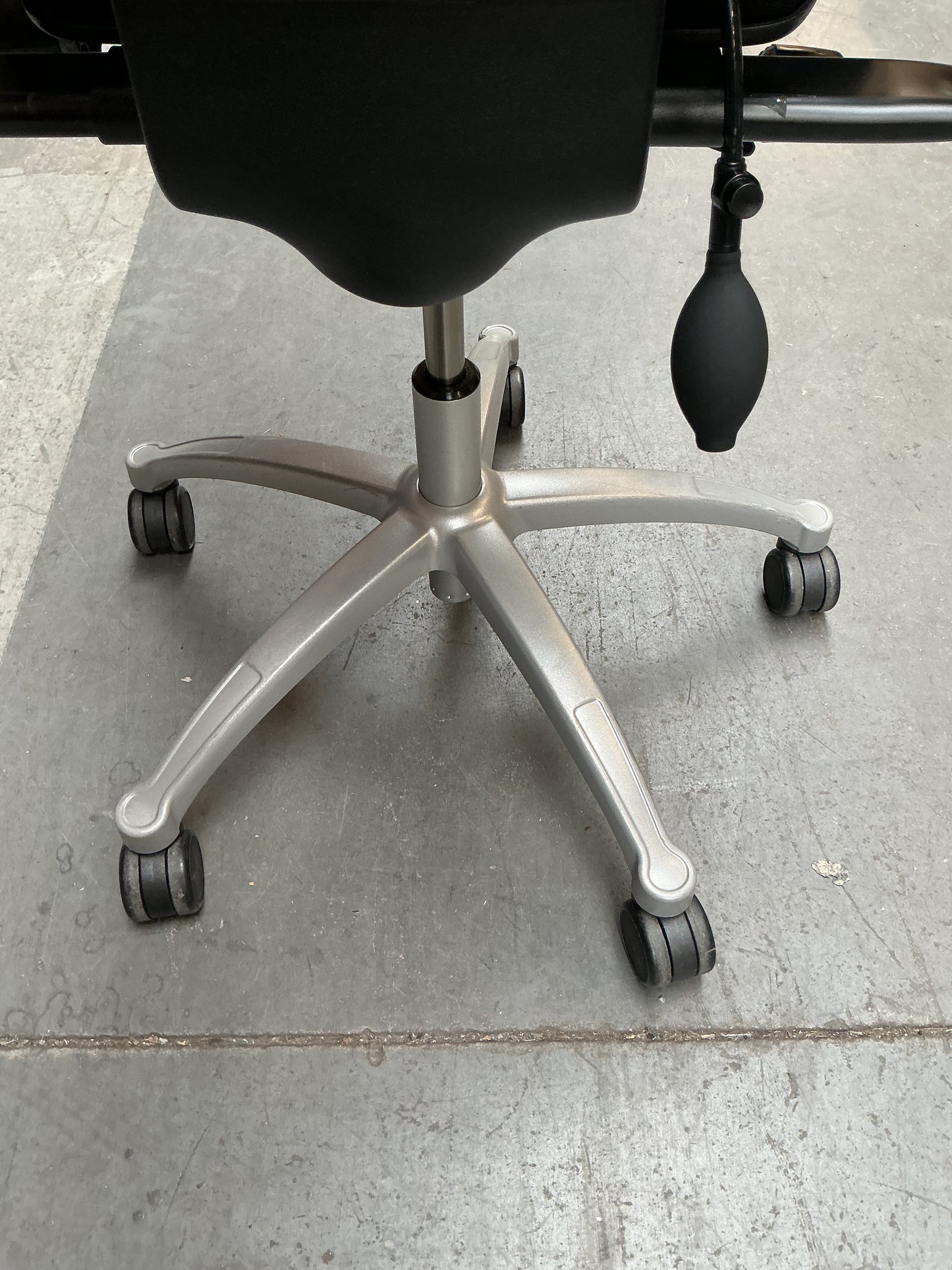 RH Logic 400 XL Bureaustoelen | Zwarte stof | Ergonomisch