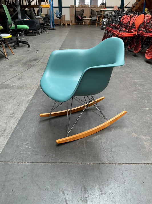 Vitra Eames RAR Design Stoel | Schommelstoel | Zeegroen