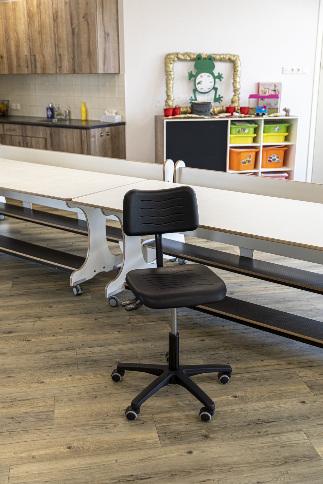 Werkstoel type KM160 | KM Serie | Zwart