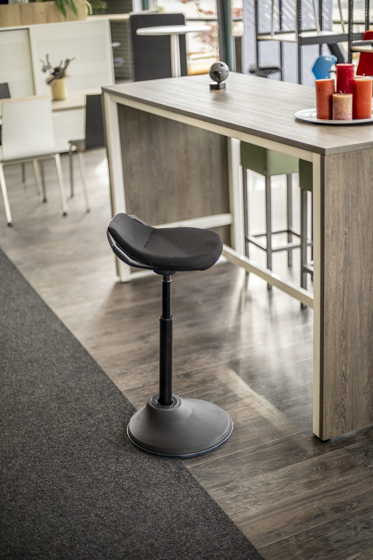 Stahulp type ST200 | S Serie | Zit-Sta Kruk | Zwart
