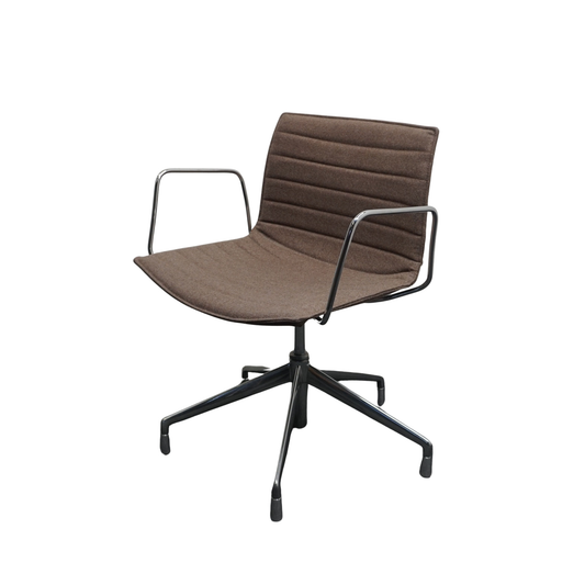 Arper Catifa 53 Design Vergaderstoelen | Bruin | Draaibaar