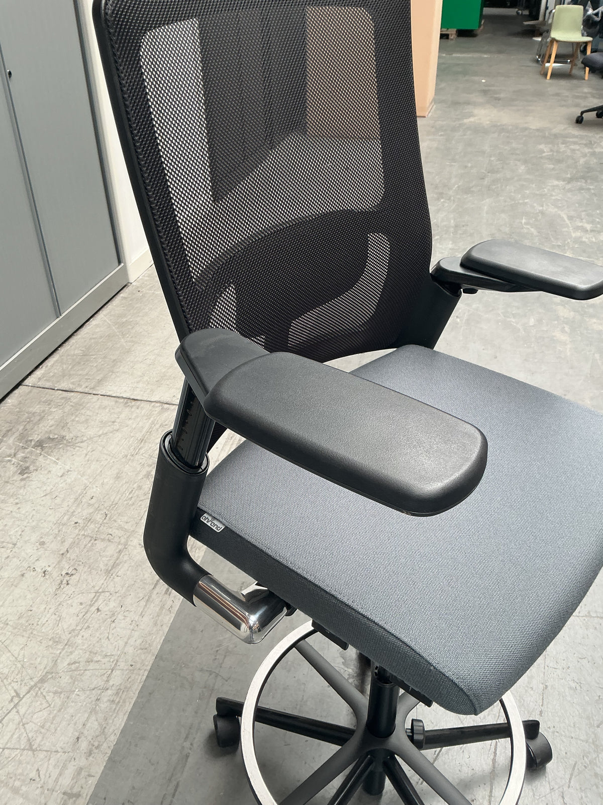 Ahrend 2020 Verta Baliestoel | Grijs