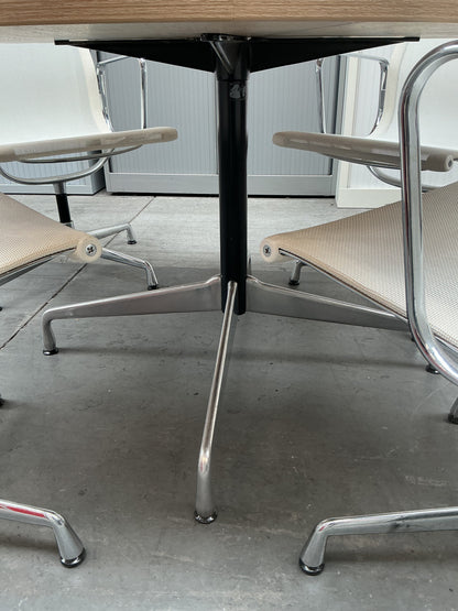 Vitra Set Vitra Segment Tafel + Vitra EA108 Vergaderstoelen