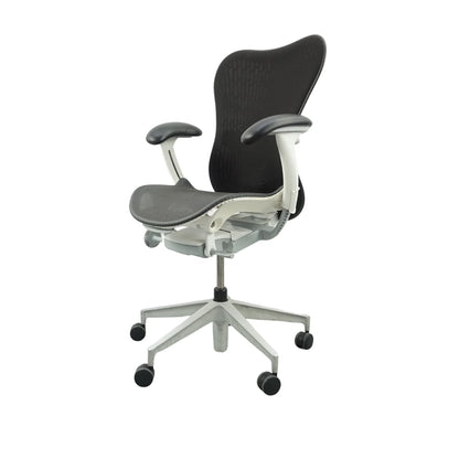 Herman Miller Mirra 2 Bureaustoel | Zwart / Wit