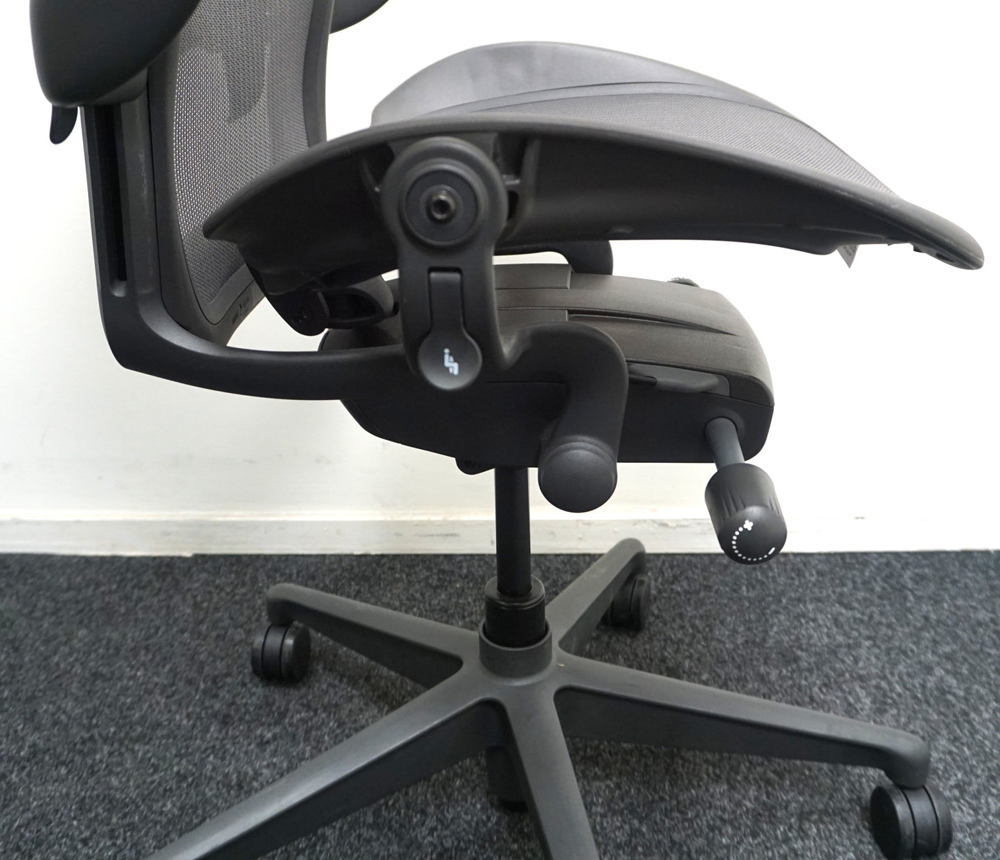 Herman Miller Aeron B Remastered Bureaustoel | Antraciet