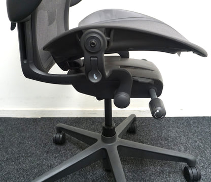 Herman Miller Aeron B Remastered Bureaustoel | Antraciet