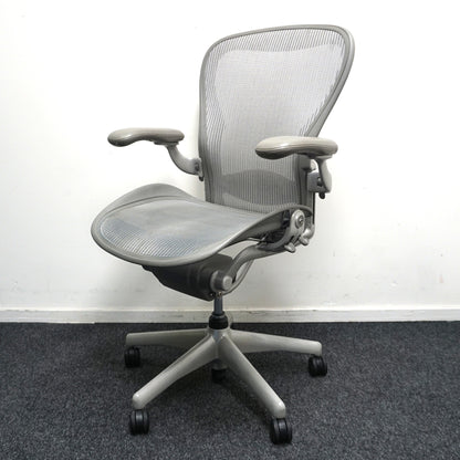 Herman Miller Aeron type C Bureaustoel | Ergonomisch | Titanium