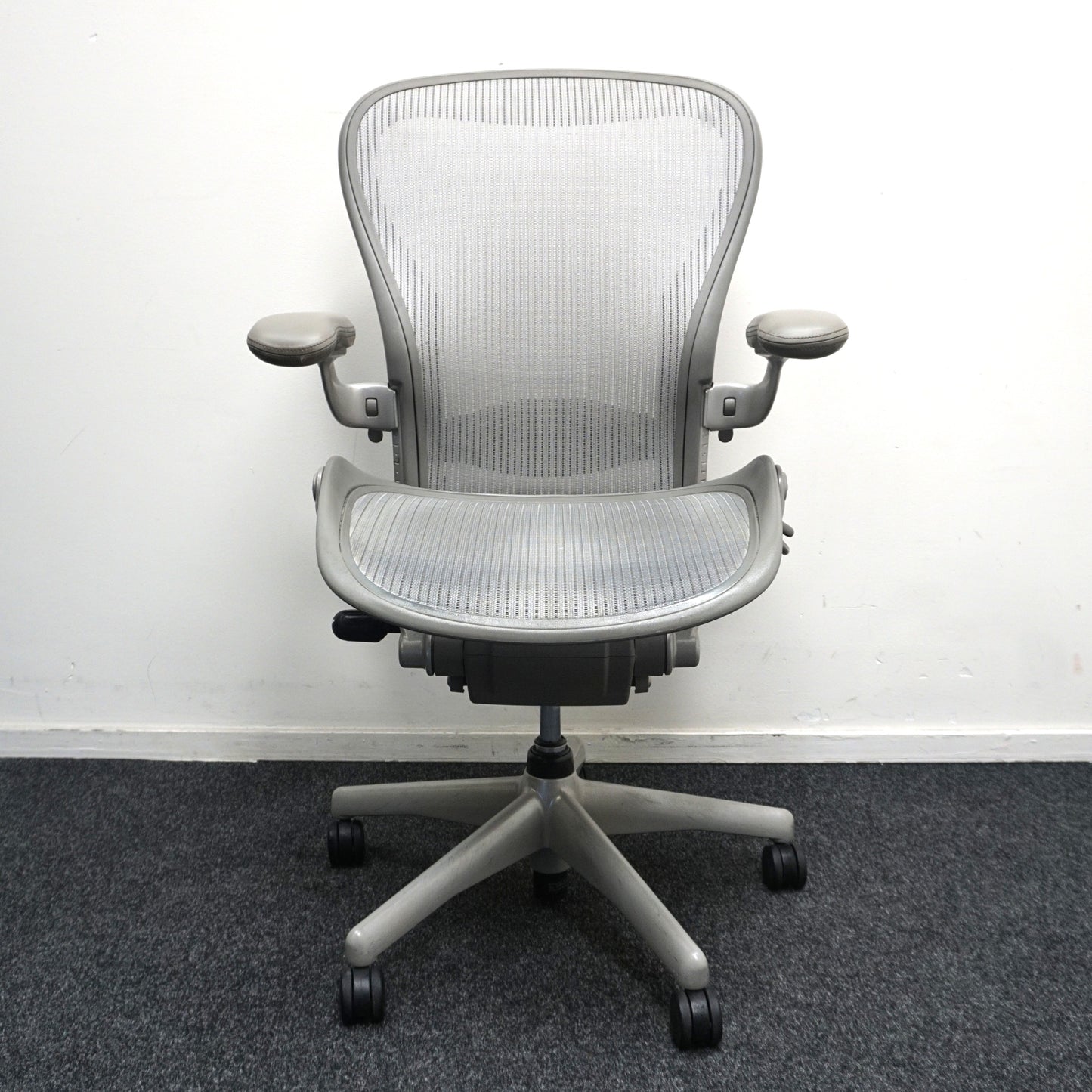 Herman Miller Aeron type C Bureaustoel | Ergonomisch | Titanium