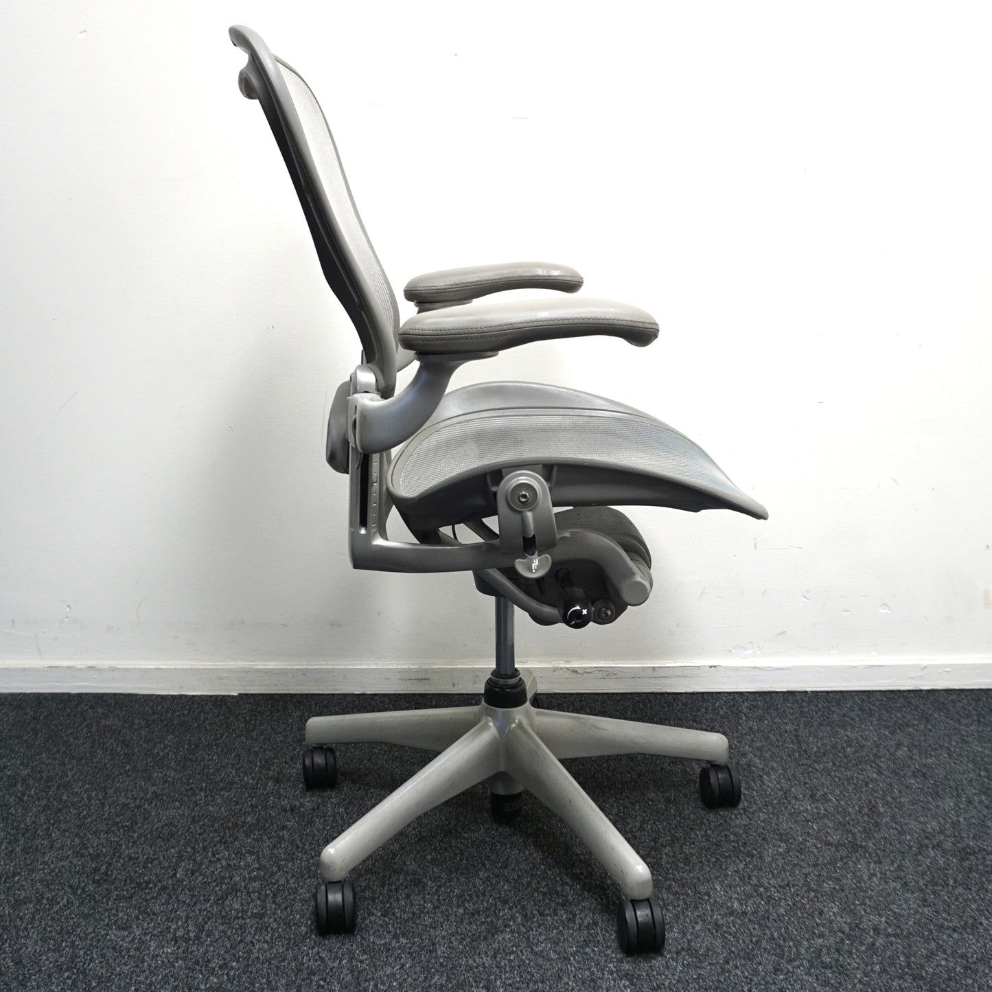 Herman Miller Aeron type C Bureaustoel | Ergonomisch | Titanium