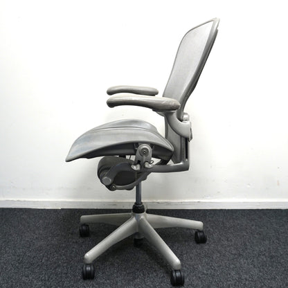 Herman Miller Aeron type C Bureaustoel | Ergonomisch | Titanium