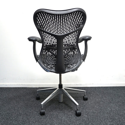 Herman Miller Mirra 2 Bureaustoel | Antraciet / Chroom