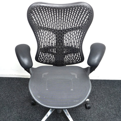 Herman Miller Mirra 2 Bureaustoel | Antraciet / Chroom