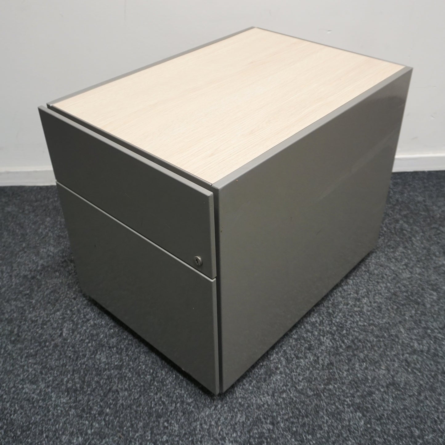 Gispen Ladeblok | 49 x 42 x 60 cm | 2- lades | Grijs | Licht Eiken Topblad