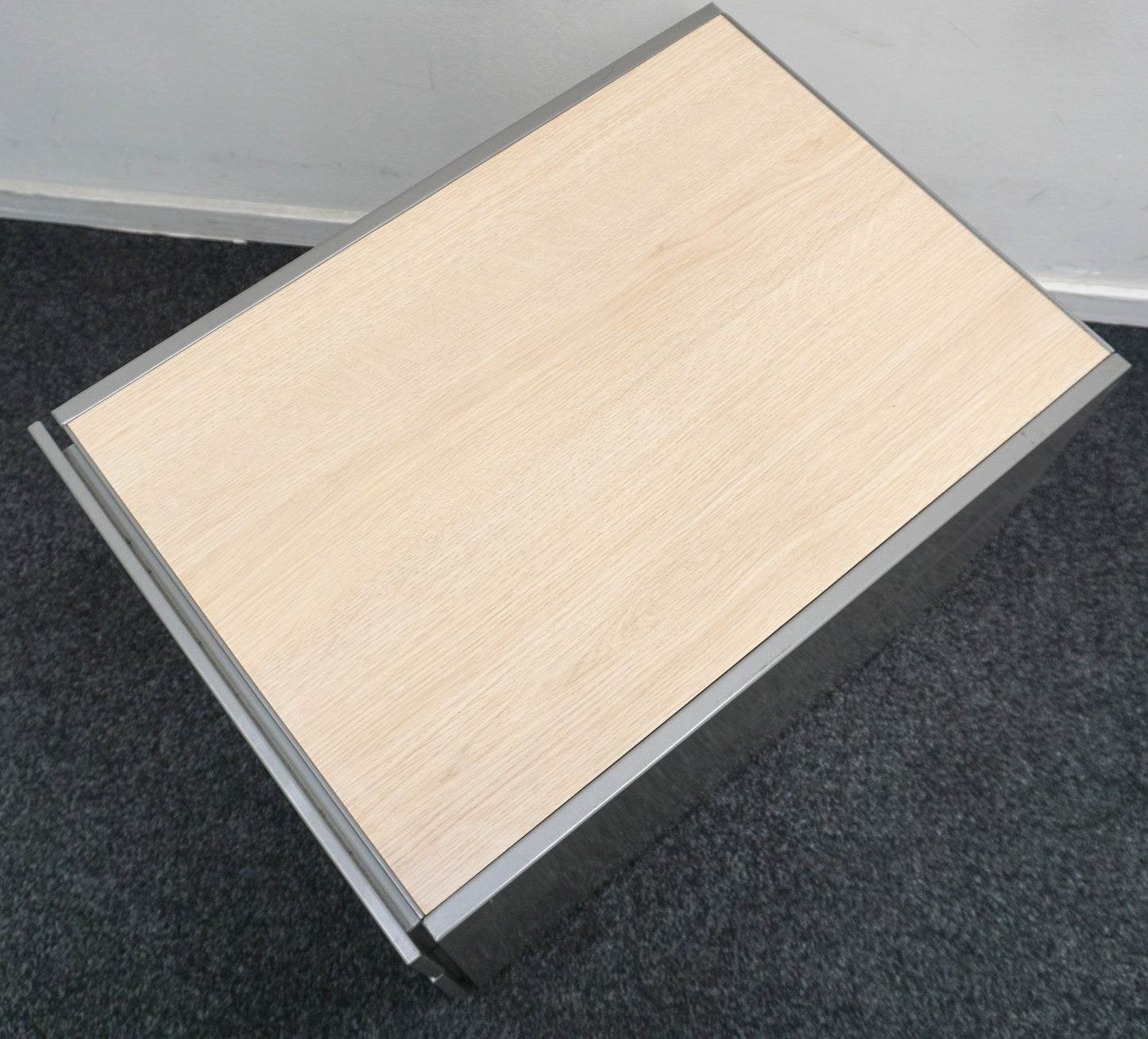 Gispen Ladeblok | 49 x 42 x 60 cm | 2- lades | Grijs | Licht Eiken Topblad