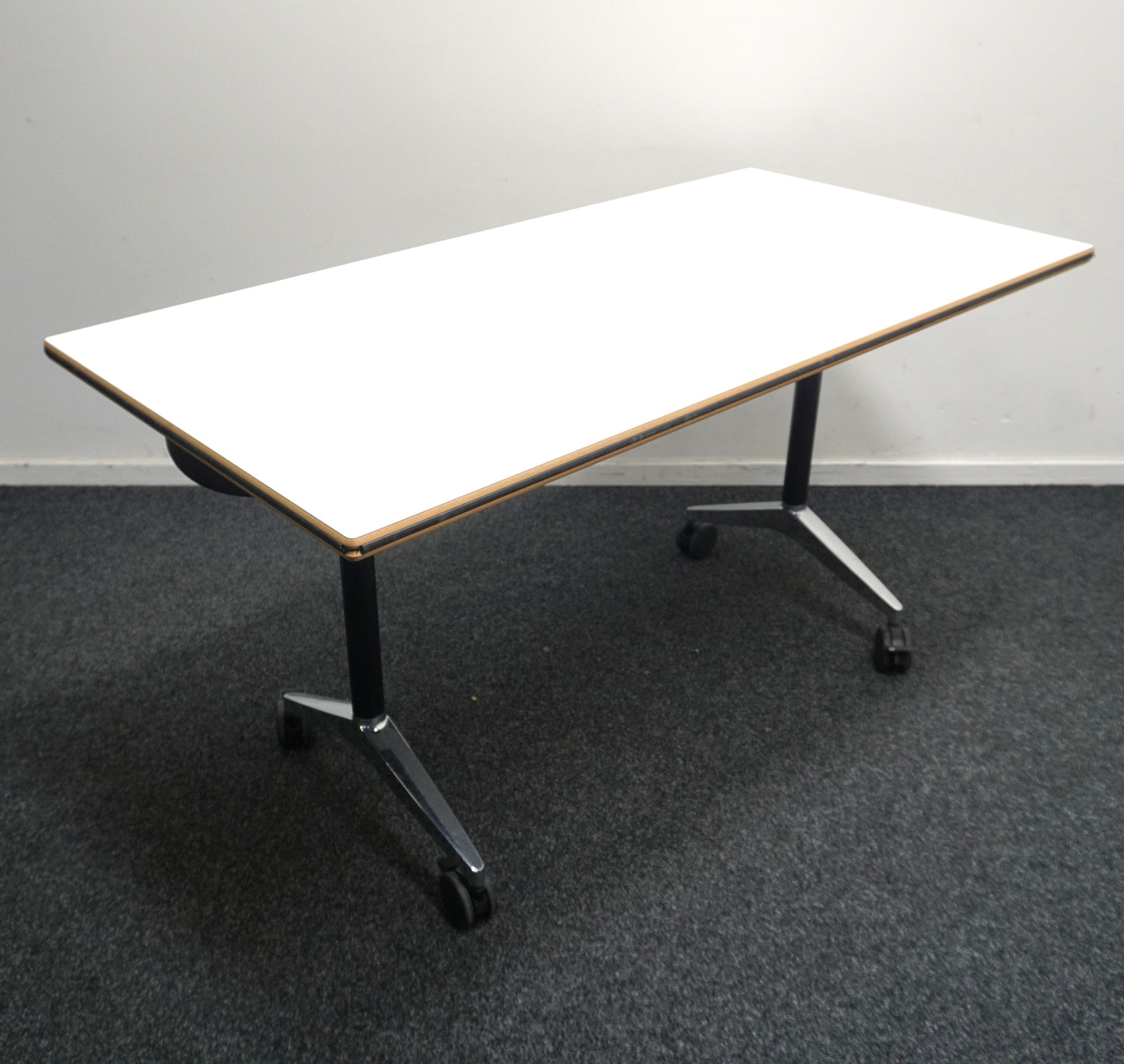 Wilkhahn Timetable Klaptafel | Verrijdbaar | 140 x 70 cm