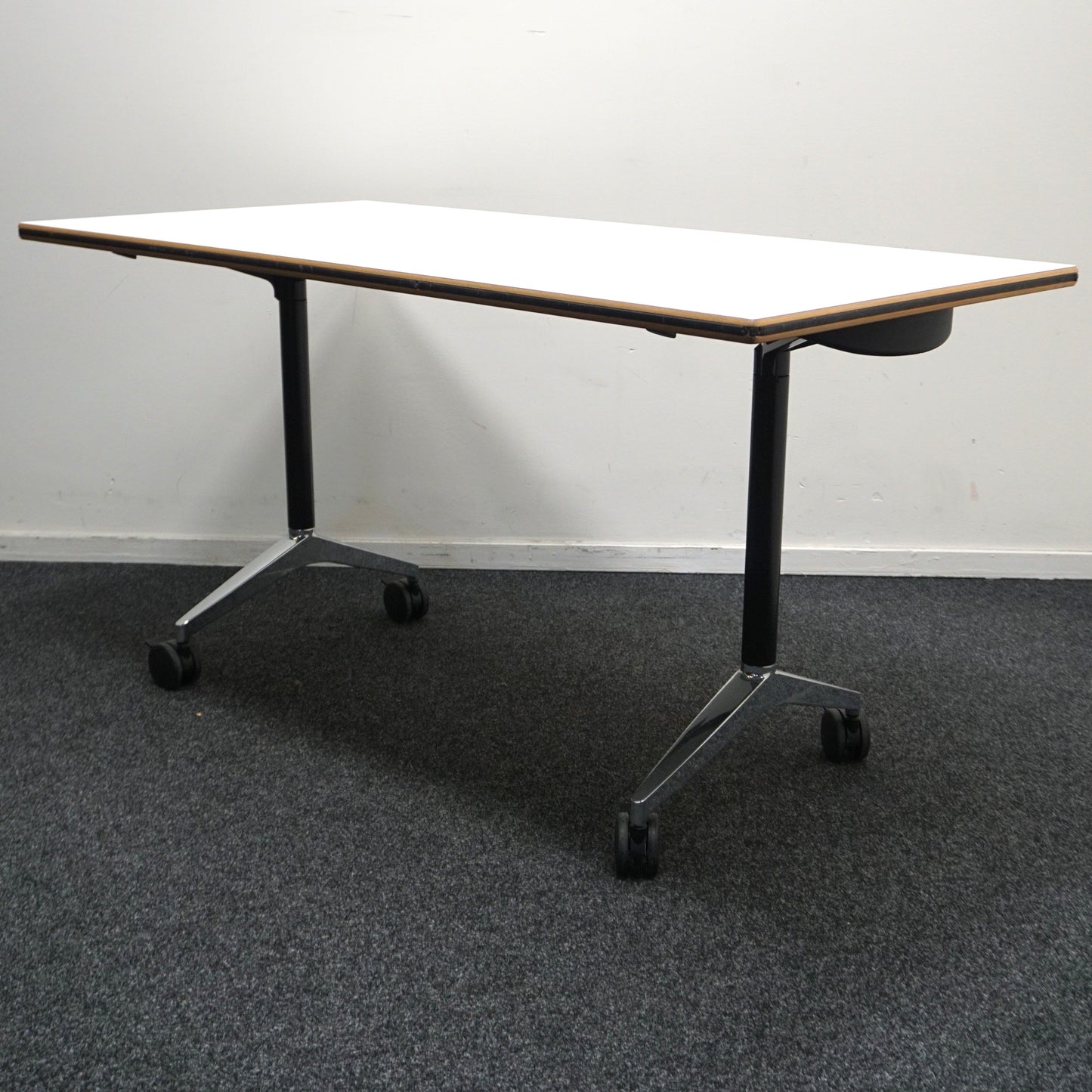Wilkhahn Timetable Klaptafel | Verrijdbaar | 140 x 70 cm