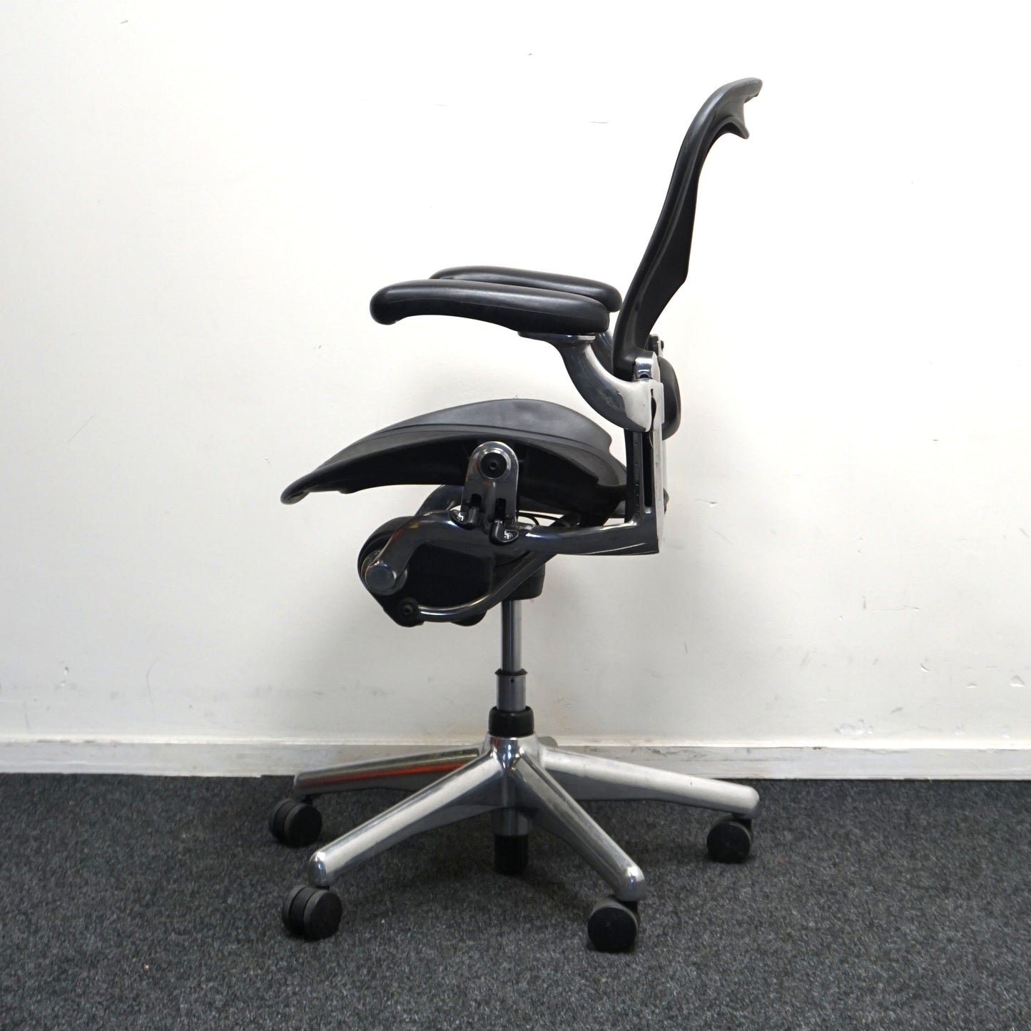 Herman Miller Aeron type B Bureaustoel | Ergonomisch | Antraciet / Chroom