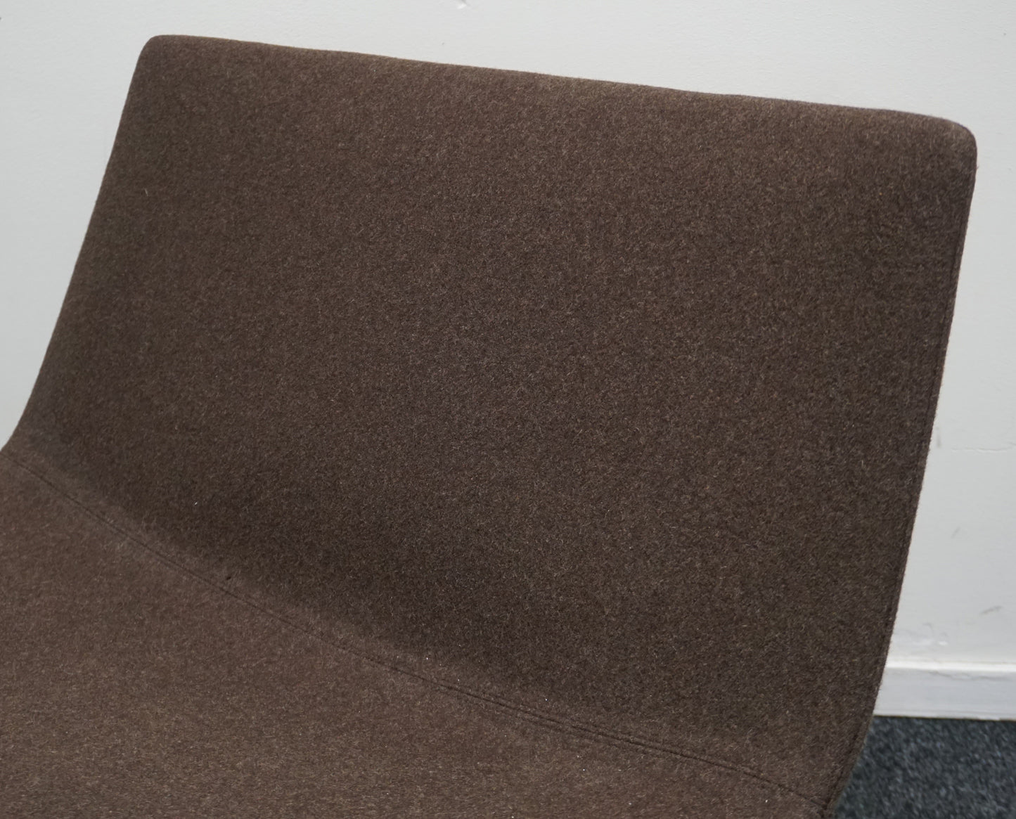 Arper Catifa 80 Design Fauteuil | Bruin