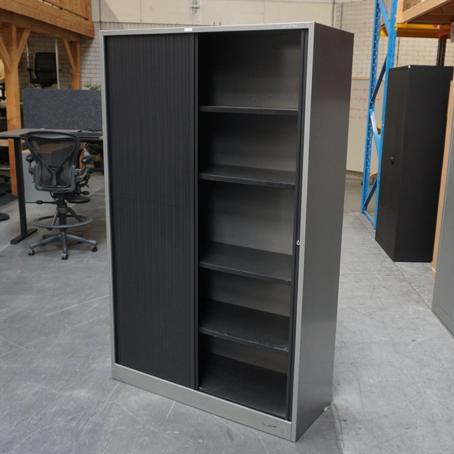 Ahrend Roldeurkast | Archiefkast | 195 x 120 x 45 cm | Zilvergrijs / Zwart