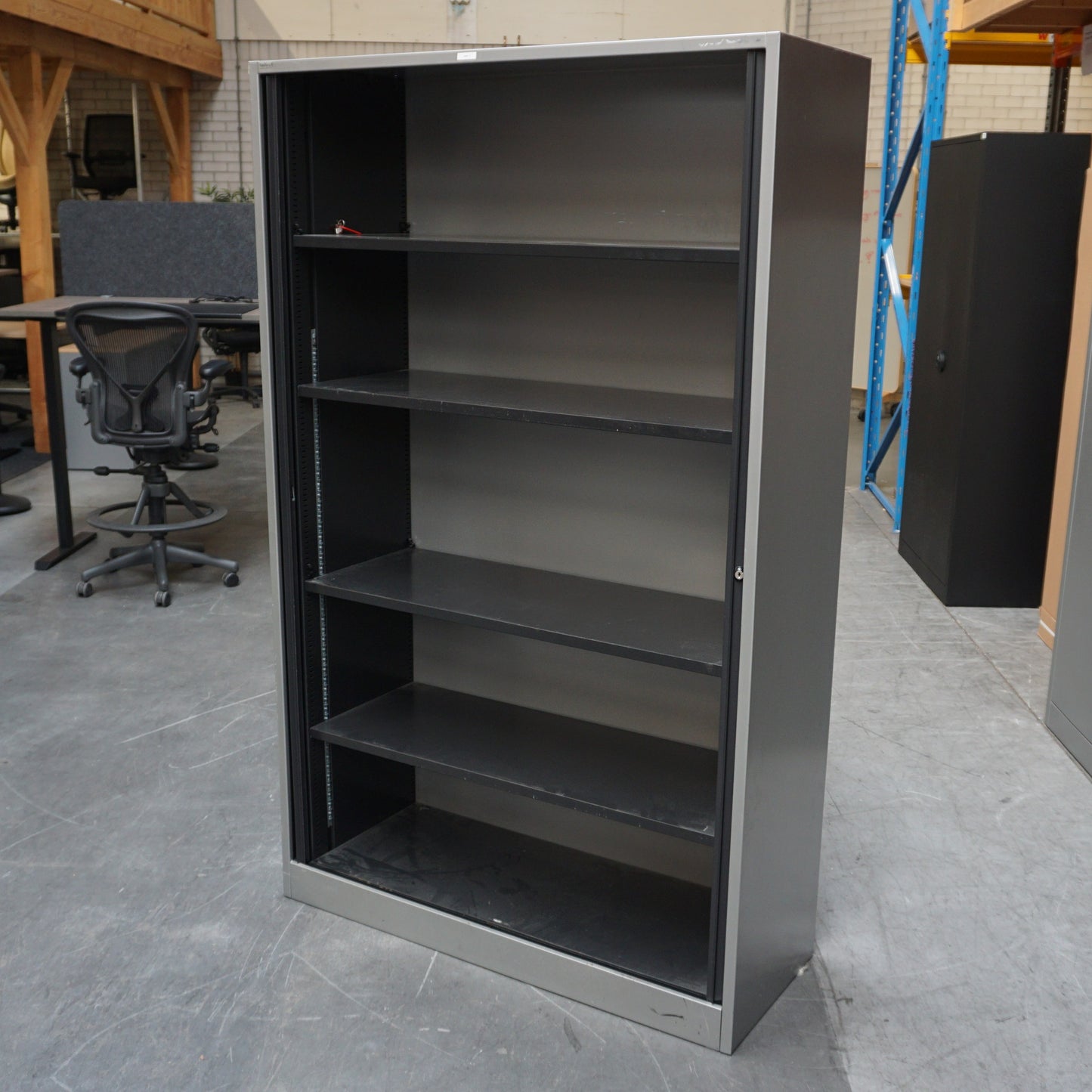 Ahrend Roldeurkast | Archiefkast | 195 x 120 x 45 cm | Zilvergrijs / Zwart