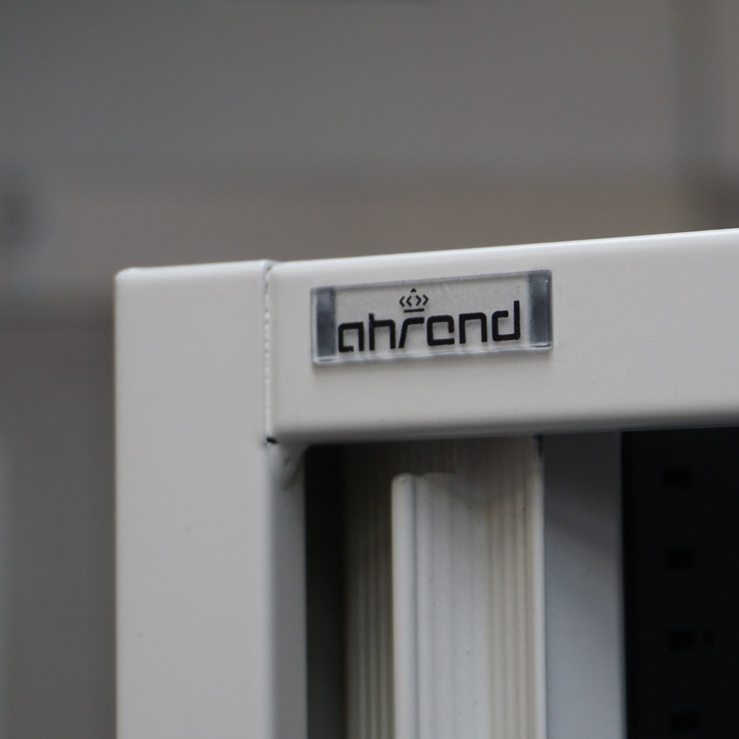 Ahrend Roldeurkast | Archiefkast | 195 x 120 x 45 cm | Wit | Metalen deuren